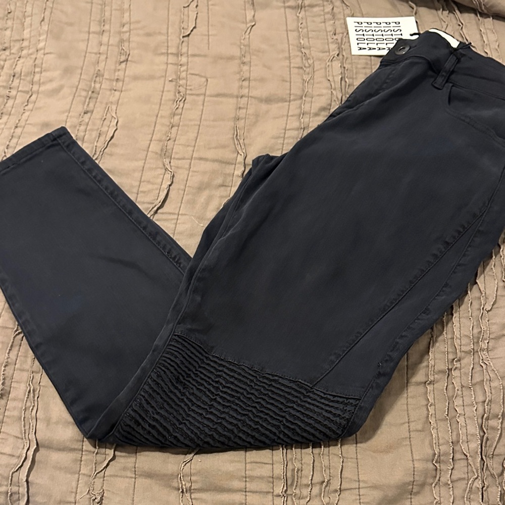 Pistola dk blue Jeans textured at knees